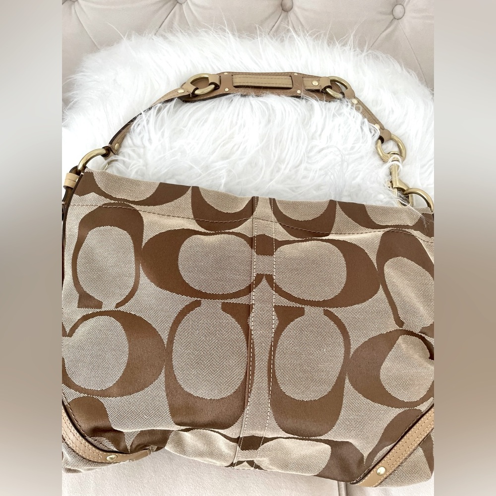 New authentic Coach shoulder bag.
